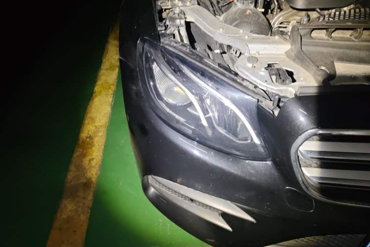 Used Mercedes-Benz E-Class 2019 Restyled E 300 L Sport Luxury Edition Right Front Headlight