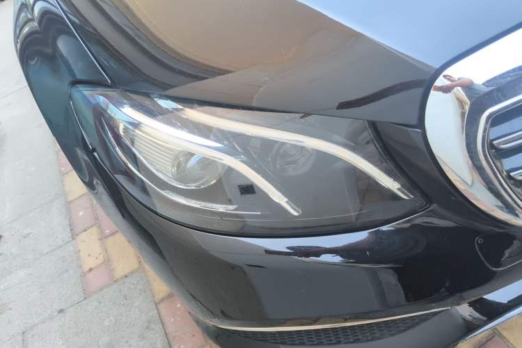 Used Mercedes-Benz E-Class 2019 E 300 L Stylish Model Right Front Headlight