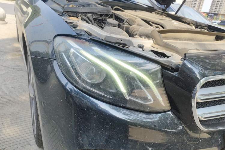 Used Mercedes-Benz E-Class 2019 E 300 L Sporty and Stylish Model Right Front Headlight