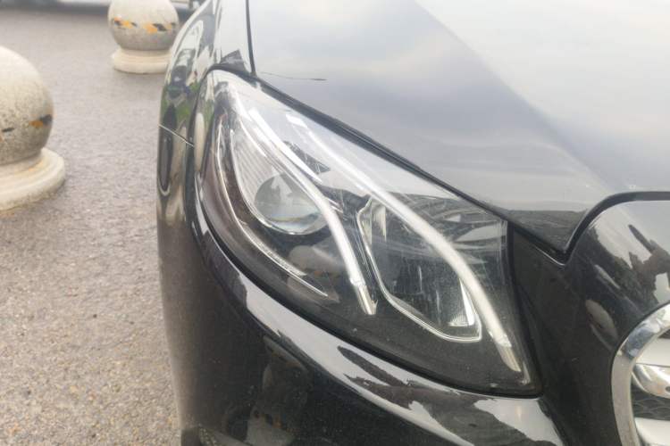 Used Mercedes-Benz E-Class 2019 Restyled E 300 L Sporty and Stylish Edition Right Front Headlight