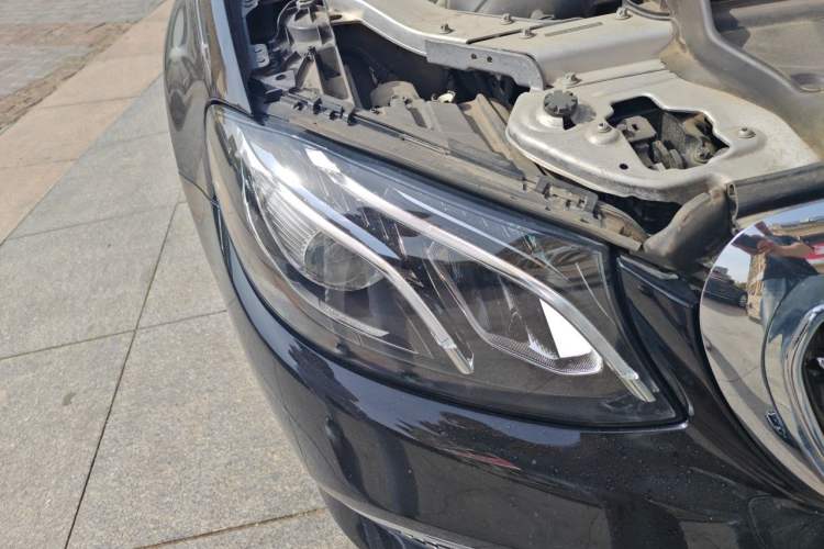 Used Mercedes-Benz E-Class 2019 E 260 L 4MATIC Right Front Headlight