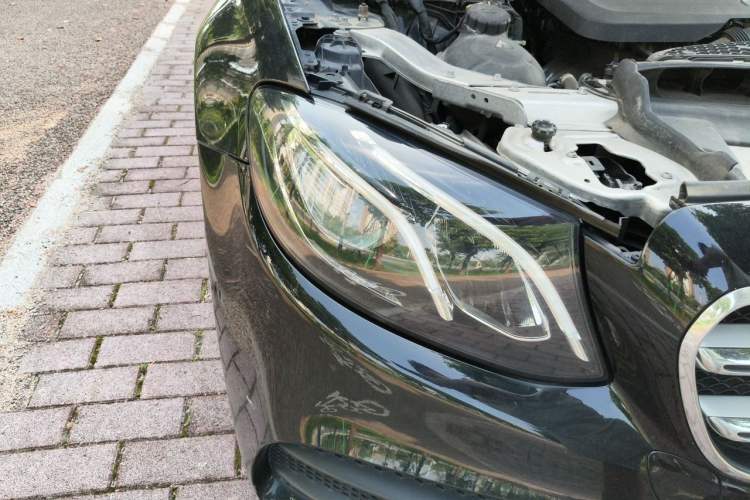 Used Mercedes-Benz E-Class 2019 E 300 L Sport Luxury Edition Right Front Headlight