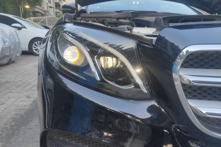 Used Mercedes-Benz E-Class 2019 E 260 L Sport Edition Right Front Headlight