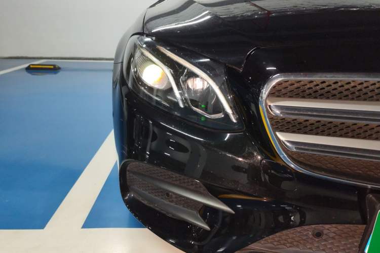 Used Mercedes-Benz E-Class 2019 Restyled E 300 L Sporty and Stylish Edition Right Front Headlight