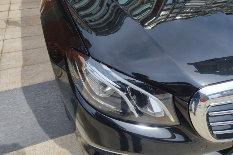 Used Mercedes-Benz E-Class 2019 Facelifted E 300 L Stylish Version Right Front Headlight