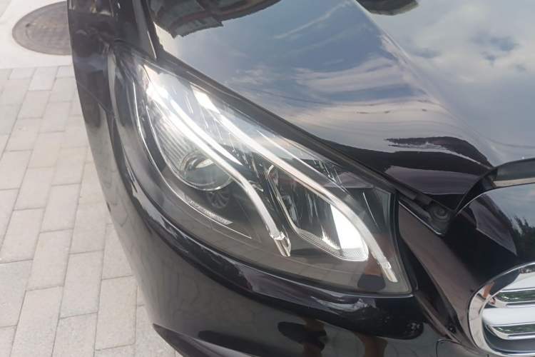 Used Mercedes-Benz E-Class 2019 Restyled E 300 L Sporty and Stylish Edition Right Front Headlight