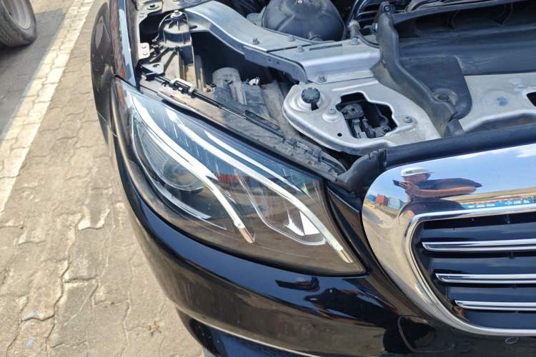 Used Mercedes-Benz E-Class 2019 Restyled E 300 L Luxury Edition Right Front Headlight