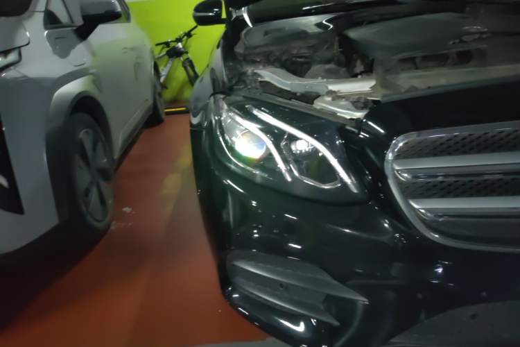 Used Mercedes-Benz E-Class 2019 E 260 L Sport Edition Right Front Headlight
