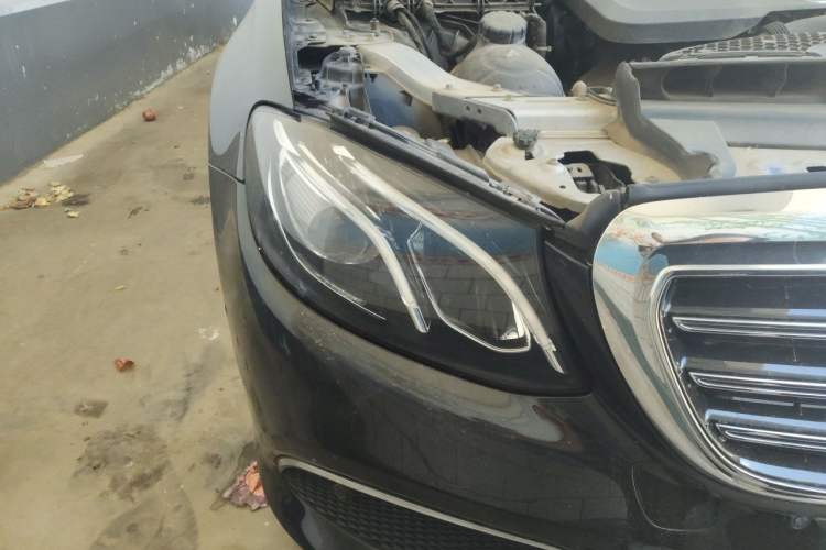 Used Mercedes-Benz E-Class 2019 Facelifted E 300 L Stylish Version Right Front Headlight