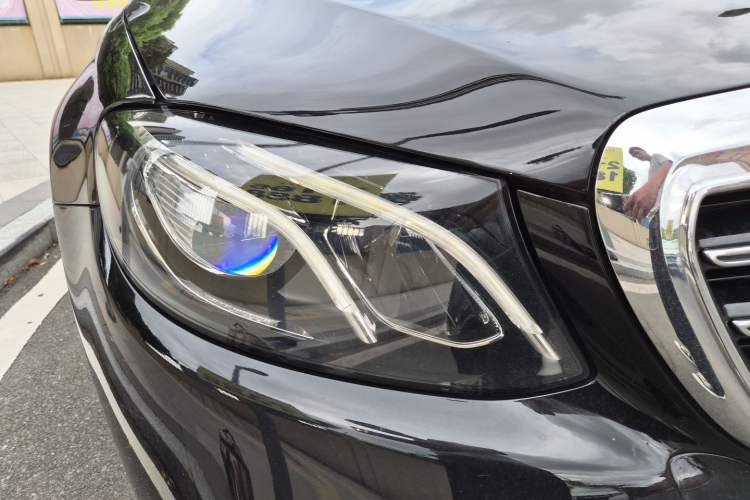 Used Mercedes-Benz E-Class 2019 E 300 L Luxury Model Right Front Headlight