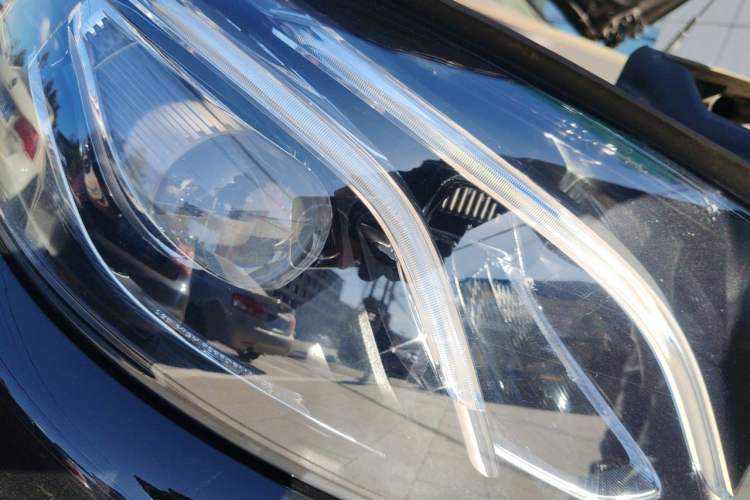 Used Mercedes-Benz E-Class 2019 Restyled E 300 L Luxury Edition Right Front Headlight