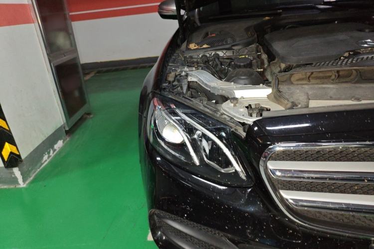 Used Mercedes-Benz E-Class 2019 E 260 L Sport Edition Right Front Headlight