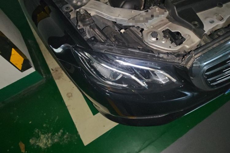 Used Mercedes-Benz E-Class 2019 Restyled E 300 L Luxury Edition Right Front Headlight