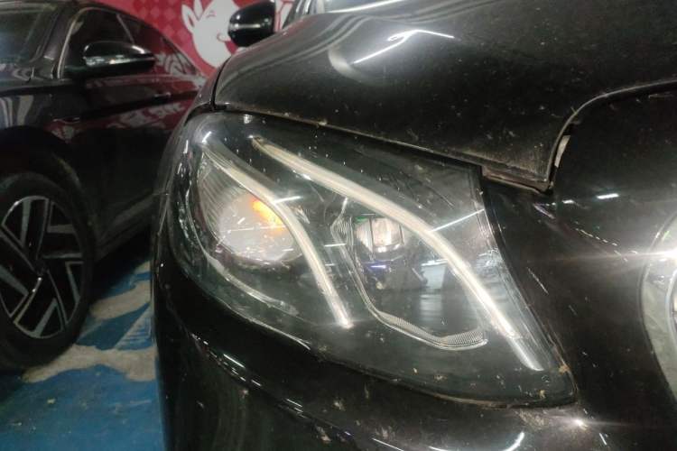 Used Mercedes-Benz E-Class 2019 Restyled E 300 L Sport Luxury Edition Right Front Headlight