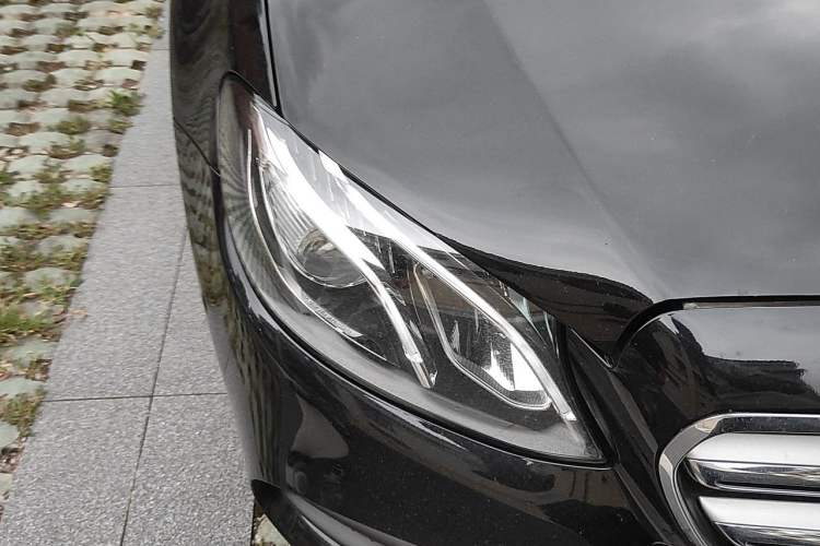 Used Mercedes-Benz E-Class 2019 E 260 L Sport 4MATIC Right Front Headlight