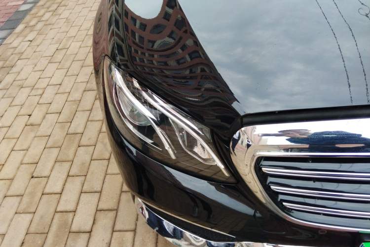 Used Mercedes-Benz E-Class 2019 Restyled E 300 L Luxury Edition Right Front Headlight