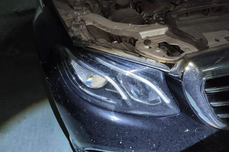 Used Mercedes-Benz E-Class 2019 Facelifted E 300 L Stylish Version Right Front Headlight