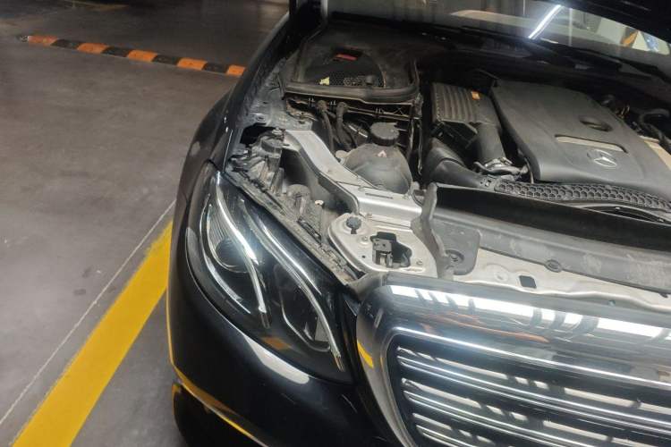 Used Mercedes-Benz E-Class 2019 E 300 L Luxury Model Right Front Headlight