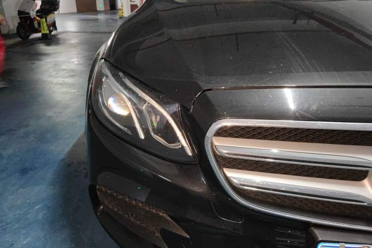 Used Mercedes-Benz E-Class 2019 E 300 L Sporty and Stylish Model Right Front Headlight