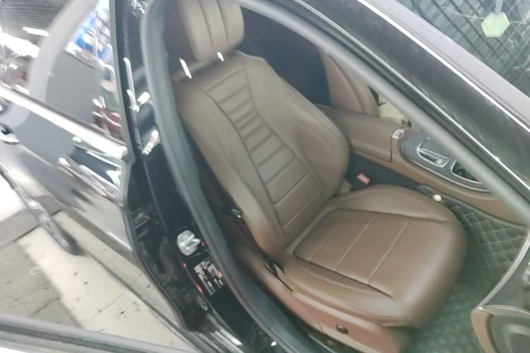 Used Mercedes-Benz E-Class 2019 Restyled E 300 L Sporty and Stylish Edition Right Front Seat