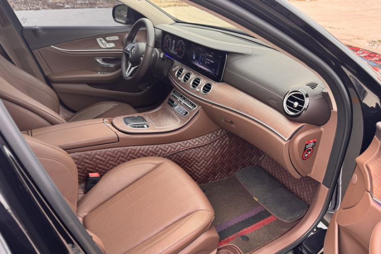 Used Mercedes-Benz E-Class 2019 Restyled E 300 L Luxury Edition Right Front Seat