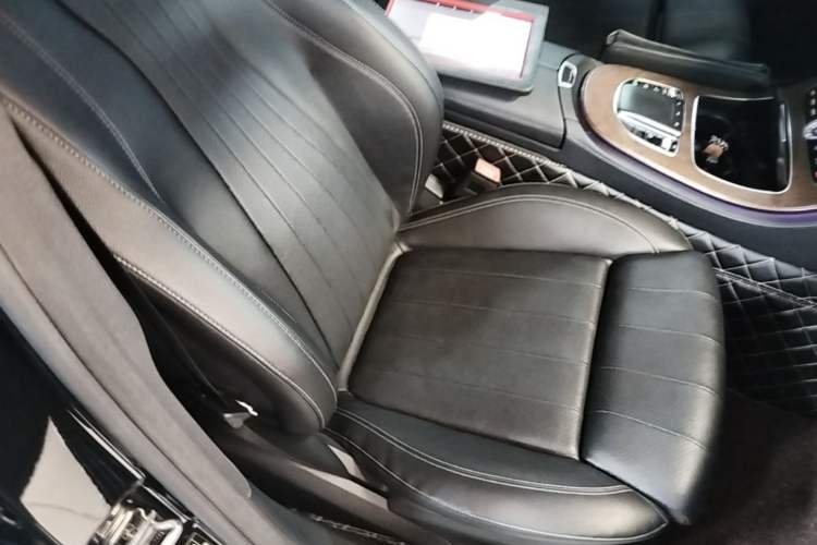 Used Mercedes-Benz E-Class 2019 E 260 L 4MATIC Right Front Seat
