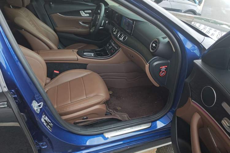Used Mercedes-Benz E-Class 2019 Restyled E 300 L Sporty and Stylish Edition Right Front Seat