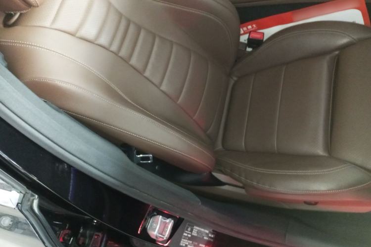 Used Mercedes-Benz E-Class 2019 E 260 L Sport 4MATIC Right Front Seat