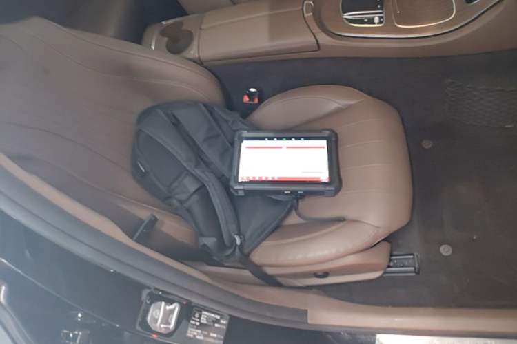 Used Mercedes-Benz E-Class 2019 Facelifted E 300 L Stylish Version Right Front Seat