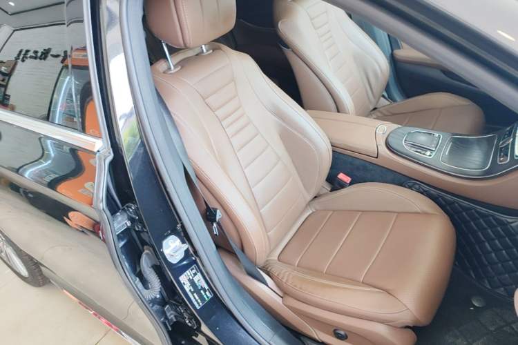 Used Mercedes-Benz E-Class 2019 Restyled E 300 L Sporty and Stylish Edition Right Front Seat