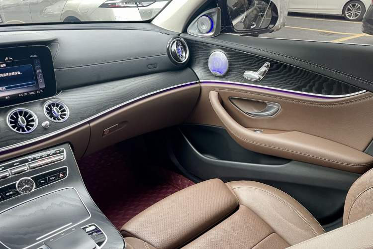 Used Mercedes-Benz E-Class 2019 E 260 L Sport Edition Right Front Seat