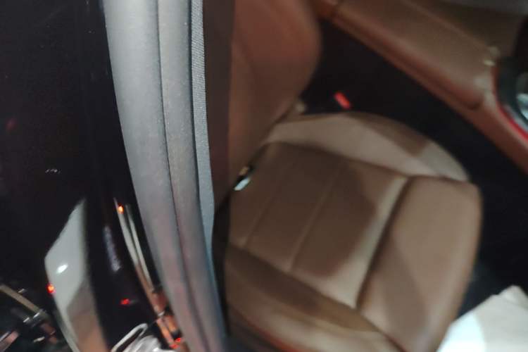 Used Mercedes-Benz E-Class 2019 E 200 L Sport Edition Right Front Seat