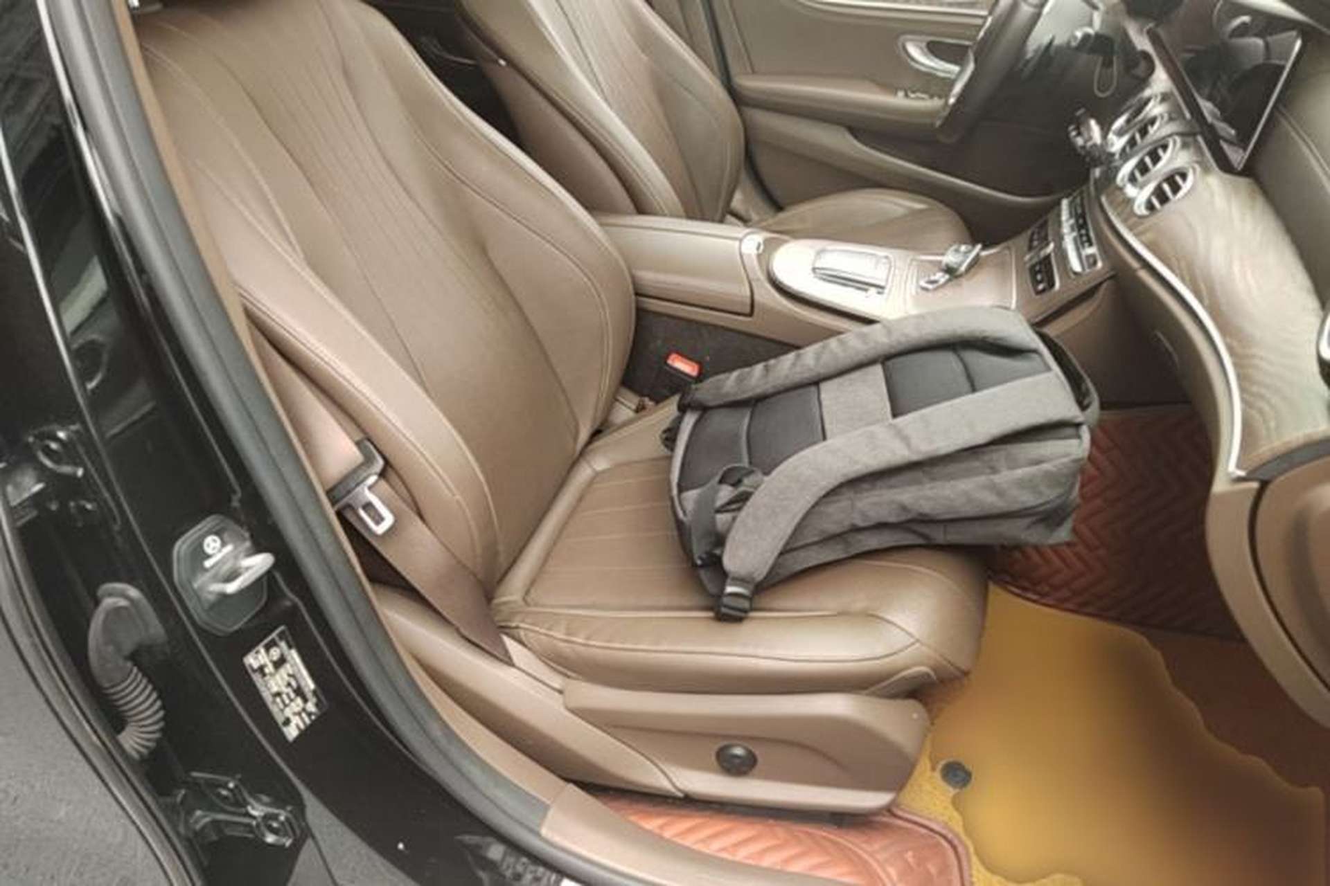 Used Mercedes-Benz E-Class 2019 E 300 L Stylish Model Right Front Seat
