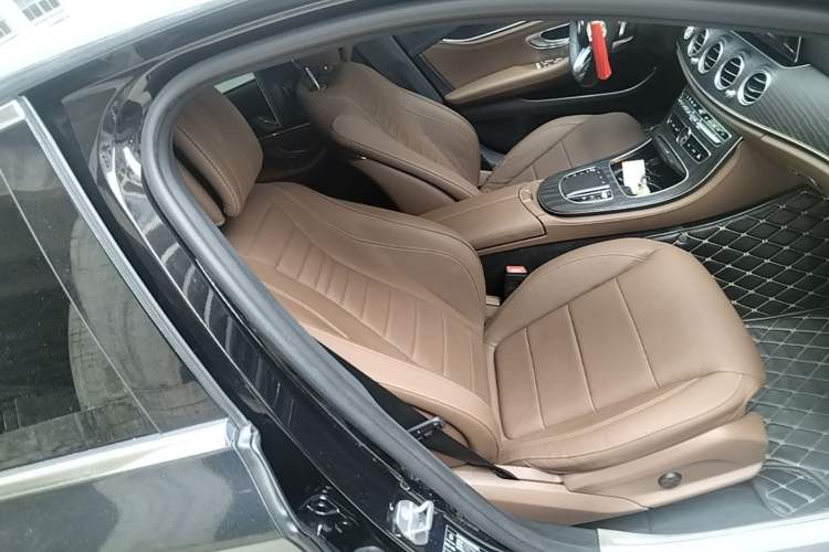 Used Mercedes-Benz E-Class 2019 E 350 L Sport 4MATIC Right Front Seat