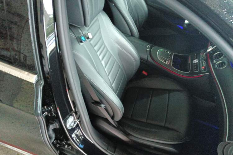 Used Mercedes-Benz E-Class 2019 Restyled E 300 L Sporty and Stylish Edition Right Front Seat