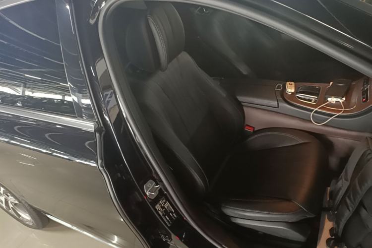 Used Mercedes-Benz E-Class 2019 Restyled E 300 L Luxury Edition Right Front Seat