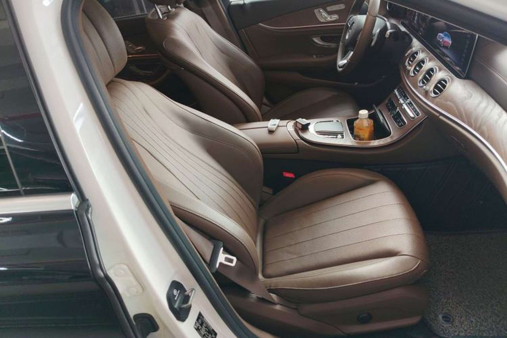 Used Mercedes-Benz E-Class 2019 E 300 L Luxury Model Right Front Seat
