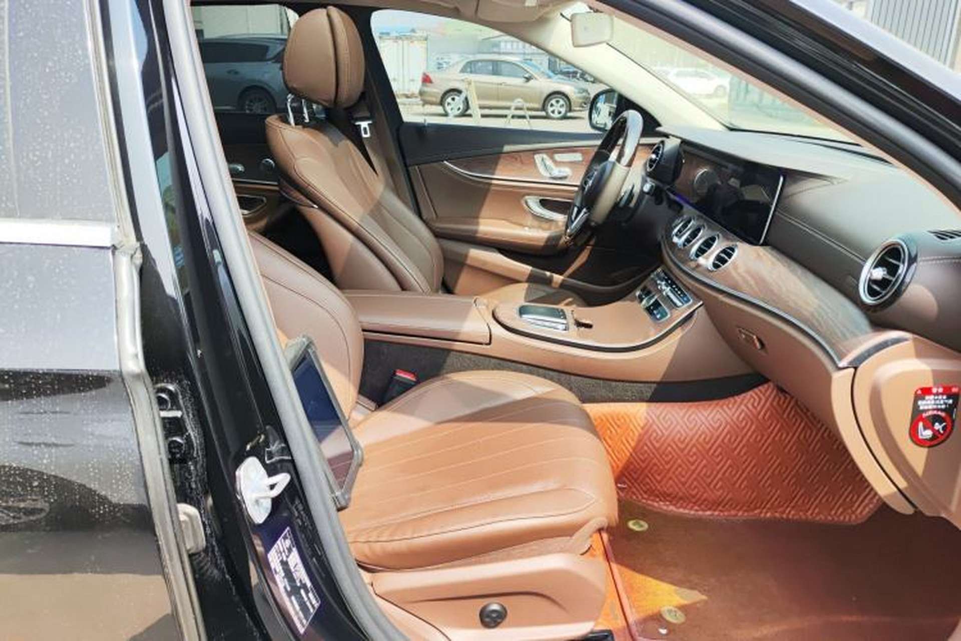 Used Mercedes-Benz E-Class 2019 Restyled E 300 L Luxury Edition Right Front Seat