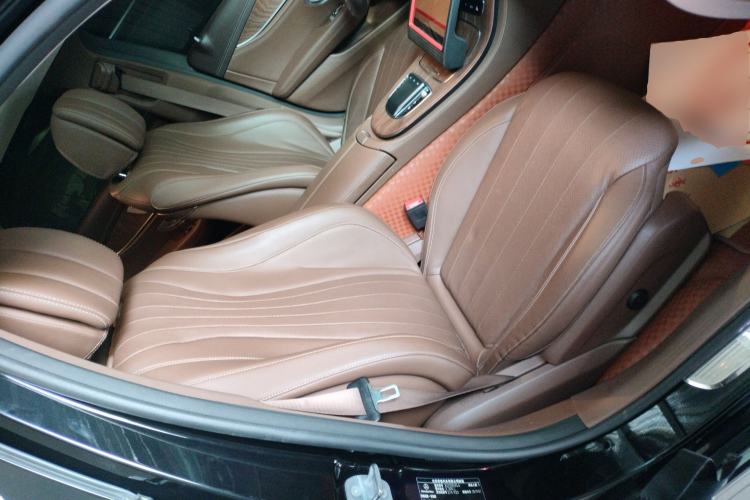 Used Mercedes-Benz E-Class 2019 E 300 L Luxury Model Right Front Seat