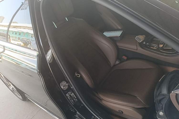 Used Mercedes-Benz E-Class 2019 Restyled E 300 L Sporty and Stylish Edition Right Front Seat