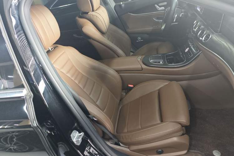 Used Mercedes-Benz E-Class 2019 E 200 L Sport Edition Right Front Seat