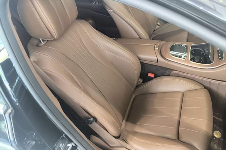 Used Mercedes-Benz E-Class 2019 E 200 L Right Front Seat