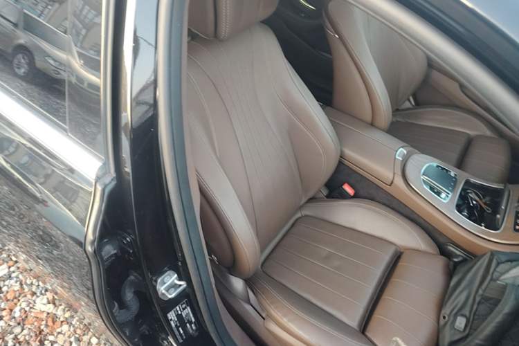 Used Mercedes-Benz E-Class 2019 E 200 L Right Front Seat