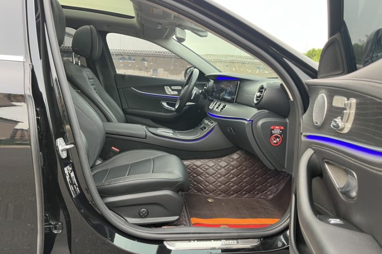 Used Mercedes-Benz E-Class 2019 Restyled E 300 L Sport Luxury Edition Right Front Seat