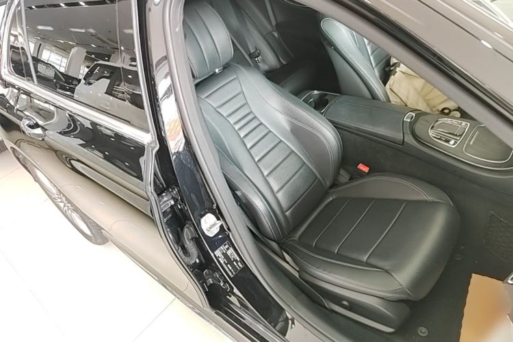 Used Mercedes-Benz E-Class 2019 Restyled E 300 L Sporty and Stylish Edition Right Front Seat