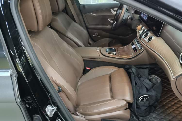 Used Mercedes-Benz E-Class 2019 E 200 L Right Front Seat