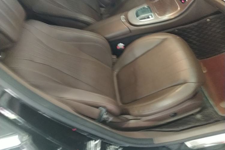 Used Mercedes-Benz E-Class 2019 Facelifted E 300 L Stylish Version Right Front Seat