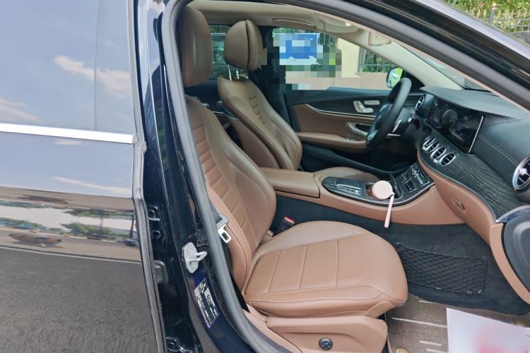 Used Mercedes-Benz E-Class 2019 Restyled E 300 L Sport Luxury Edition Right Front Seat