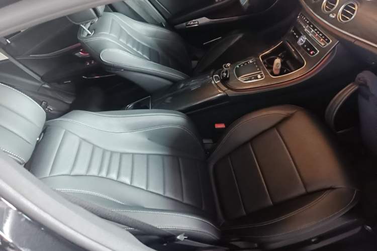 Used Mercedes-Benz E-Class 2019 Restyled E 300 L Sporty and Stylish Edition Right Front Seat