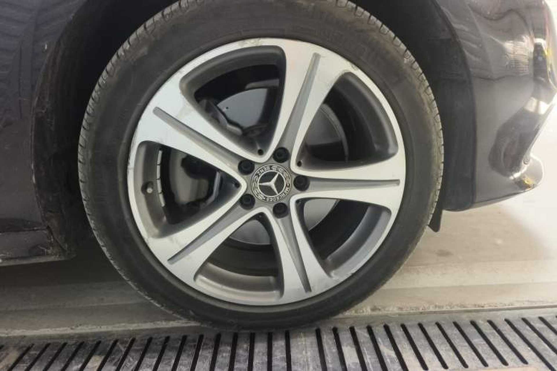 Used Mercedes-Benz E-Class 2019 E 200 L Sport Edition Right Front Wheel Hub